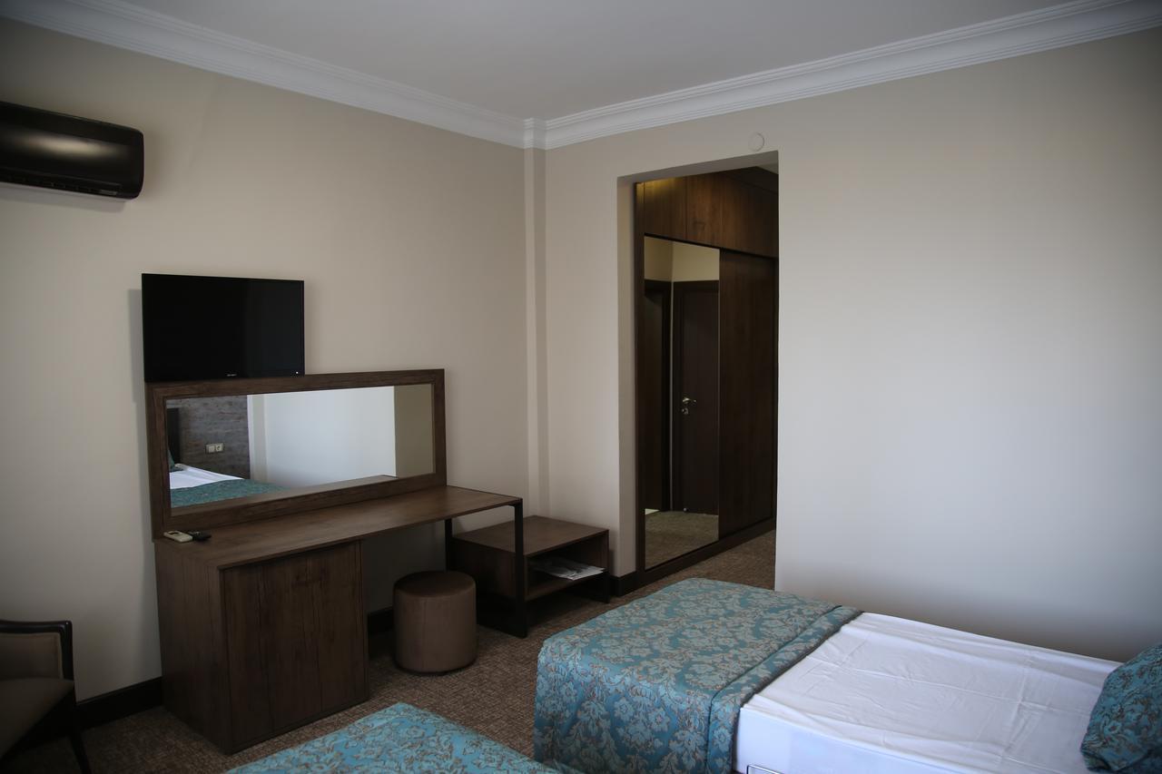 Omtel Otel 阿塔库姆 外观 照片